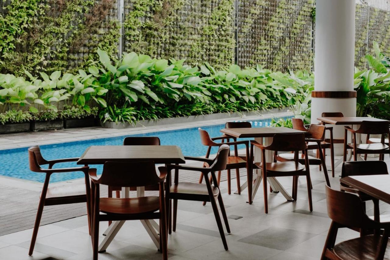 Rayz Umm Hotel Malang Ngoại thất bức ảnh