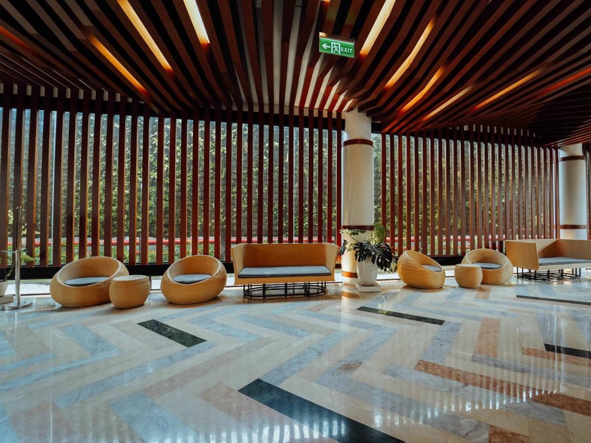 Rayz Umm Hotel Malang Ngoại thất bức ảnh