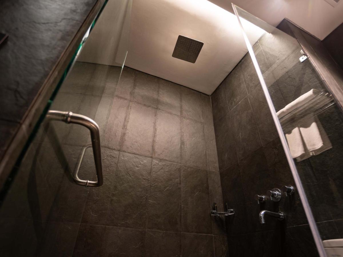 Rayz Umm Hotel Malang Ngoại thất bức ảnh